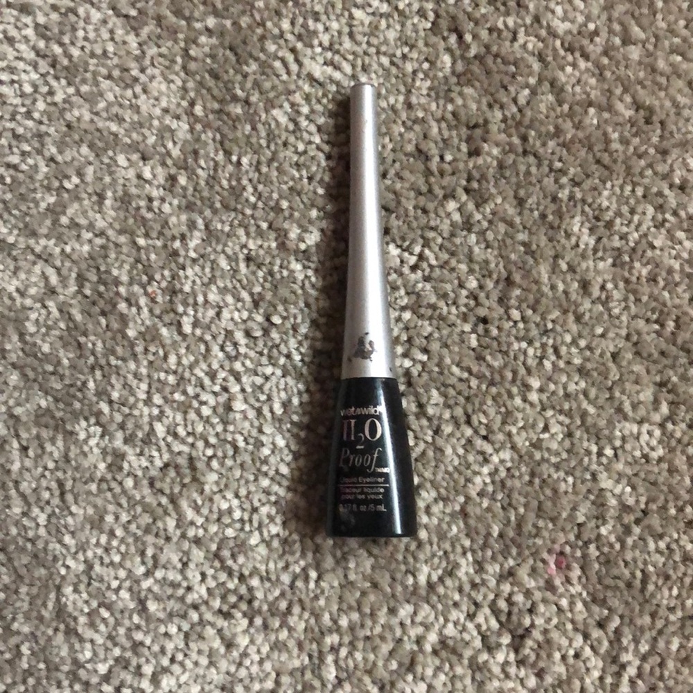 H20 waterproof eyeliner